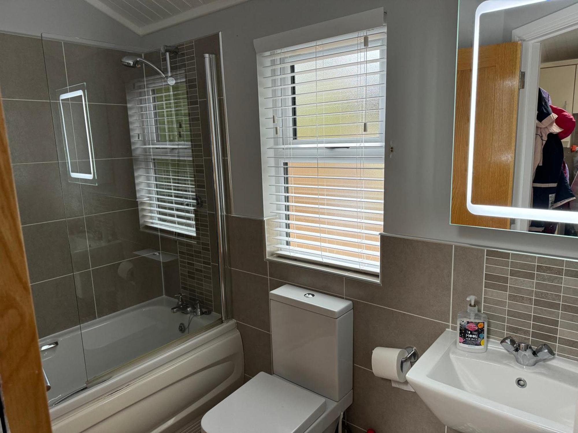 V+B Hygge Apartment วินเดอร์เมียร์ ภายนอก รูปภาพ