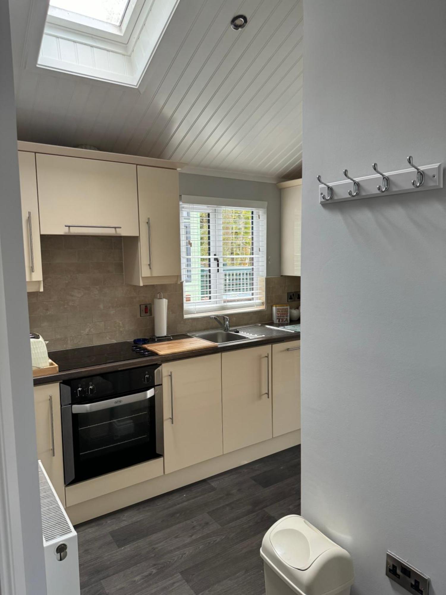 V+B Hygge Apartment วินเดอร์เมียร์ ภายนอก รูปภาพ